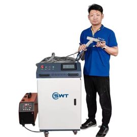 Water-Cooled Handheld Laser Welder Machine 2000W Power for Metal Welding